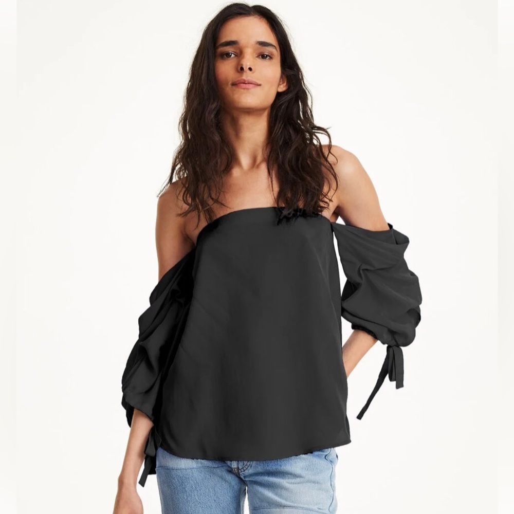 Club Monaco Black Liki Silk Off The Shoulder Ruffle Sleeve Top Sz 0